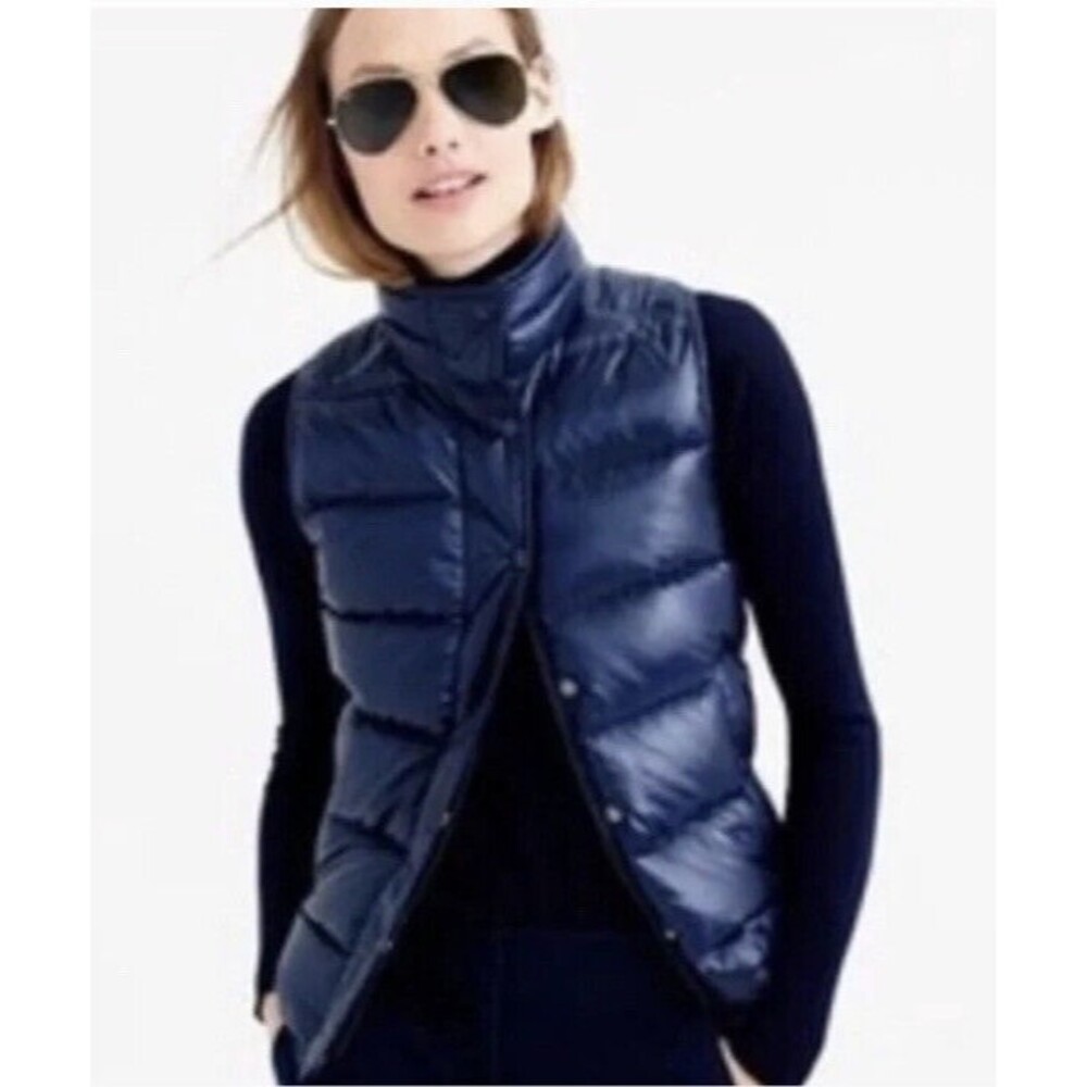 J.‎ Crew Women’s Shiny Puffer Down Vest Size XS in Navy Blue / Style B1160
